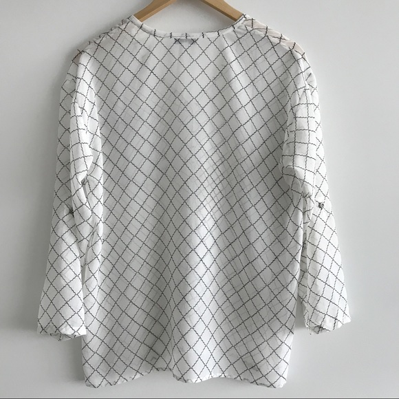 💛 SALE CAbi Tab Sleeve Sheer V Neck Button Down - Picture 3 of 6